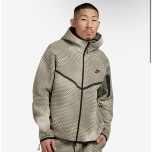 Nike Tech Fleece Windrunner Full-Zip Jacket TC Light Olive Size XXL